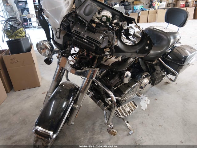 Harley-Davidson Flhtp Police Electra Glide 2015 1HD1FMM18FB622757 Image 2