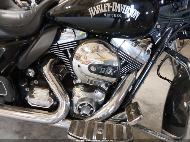 Harley-Davidson Flhtp Police Electra Glide 2015 1HD1FMM18FB622757 Image 8