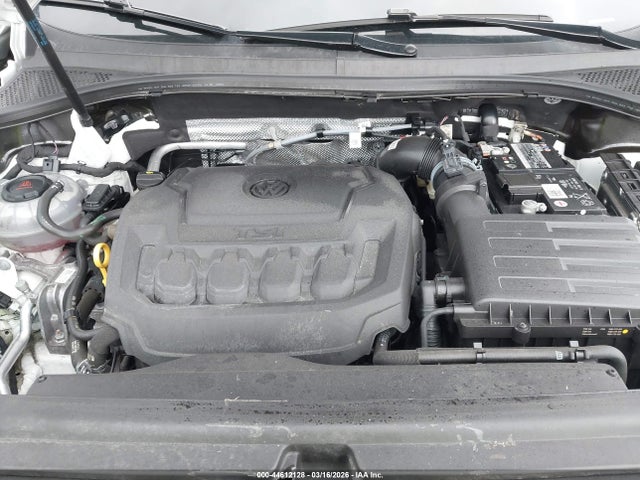 44612128 :رقم المزاد ، 3VV8B7AX0NM083968 vin ، 2022 Volkswagen Tiguan 2.0t Se R-line Black مزاد بيع