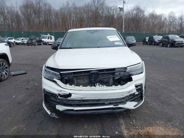 44612128 :رقم المزاد ، 3VV8B7AX0NM083968 vin ، 2022 Volkswagen Tiguan 2.0t Se R-line Black مزاد بيع
