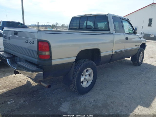 1997 DODGE RAM 1500 1B7HF13Y5VJ617775 Photo 3