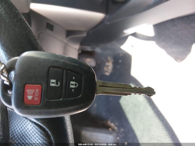 2018 Toyota Rav4 Le მანქანა იყიდება აუქციონზე, vin: JTMZFREV7JJ150441, აუქციონის ნომერი: 44612143