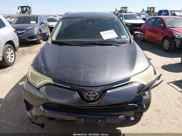 2018 Toyota Rav4 Le მანქანა იყიდება აუქციონზე, vin: JTMZFREV7JJ150441, აუქციონის ნომერი: 44612143