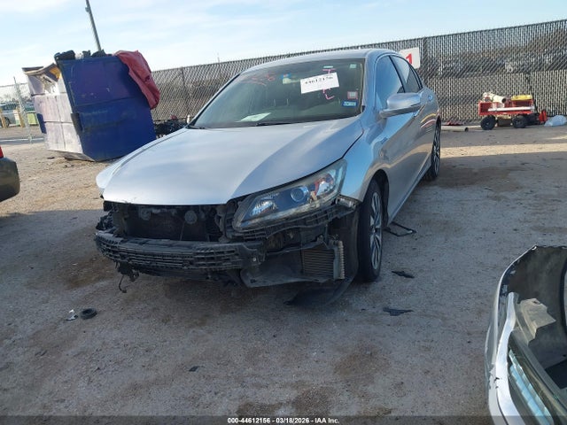 2015 Honda Accord Hybrid მანქანა იყიდება აუქციონზე, vin: 1HGCR6F38FA003451, აუქციონის ნომერი: 44612156