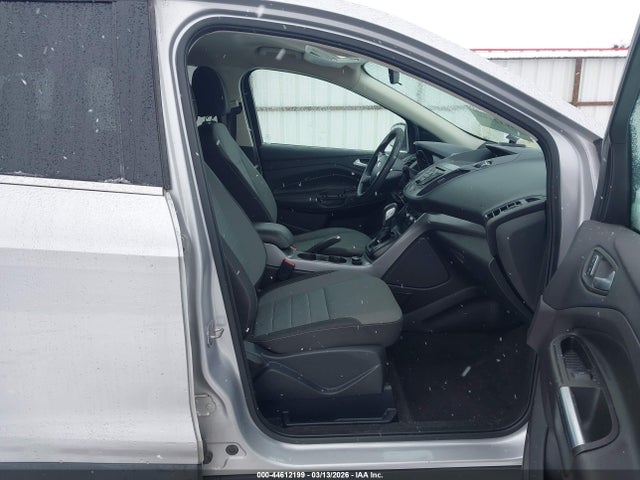 1FMCU9GX0GUC81272 Ford ESCAPE SE