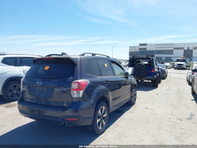 44612218 :رقم المزاد ، JF2SJAEC6JH587551 vin ، 2018 Subaru Forester 2.5i Premium مزاد بيع