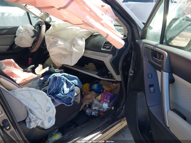 44612218 :رقم المزاد ، JF2SJAEC6JH587551 vin ، 2018 Subaru Forester 2.5i Premium مزاد بيع
