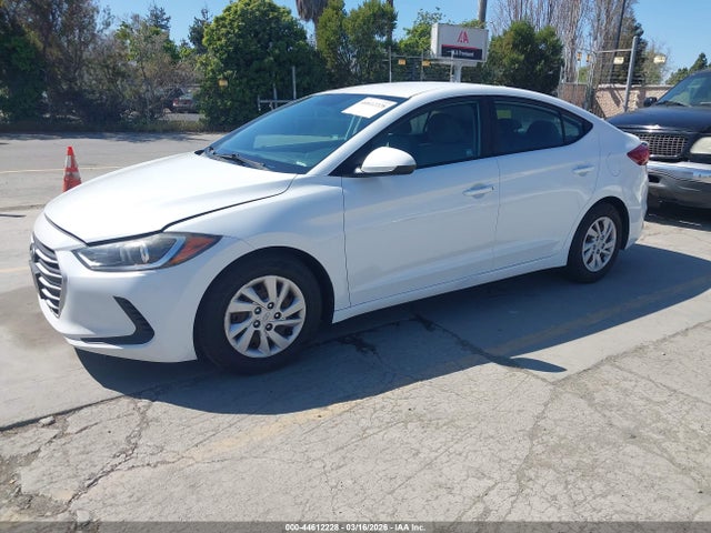 Hyundai ELANTRA SE 2017 5NPD74LF2HH193402 Image 2