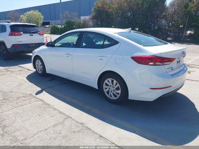 Hyundai ELANTRA SE 2017 5NPD74LF2HH193402 Image 3