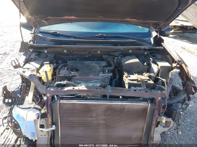 2T3ZFREV8JW445789 Toyota RAV4 LE