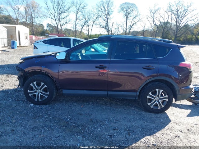 2T3ZFREV8JW445789 Toyota RAV4 LE