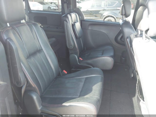 2C4RDGEG5JR219263 Dodge Grand Caravan Gt
