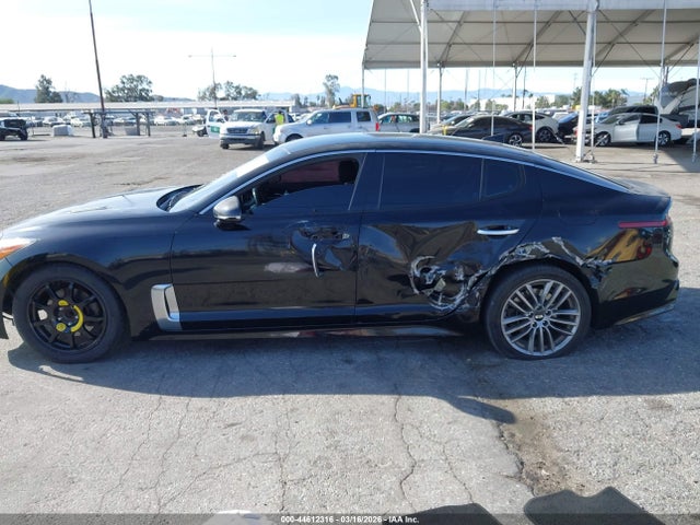 KNAE15LA6J6034105 KIA Stinger