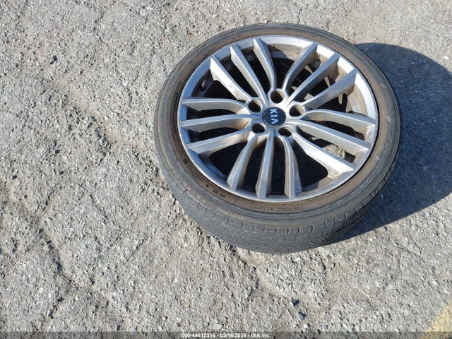 KNAE15LA6J6034105 KIA Stinger