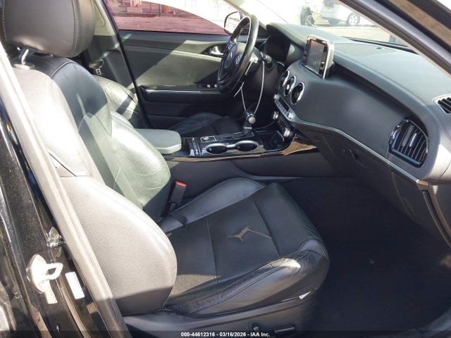 KNAE15LA6J6034105 KIA Stinger