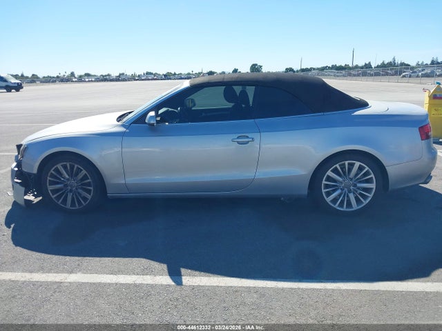 2011 Audi A5 2.0t Premium მანქანა იყიდება აუქციონზე, vin: WAULFAFH3BN012743, აუქციონის ნომერი: 44612332