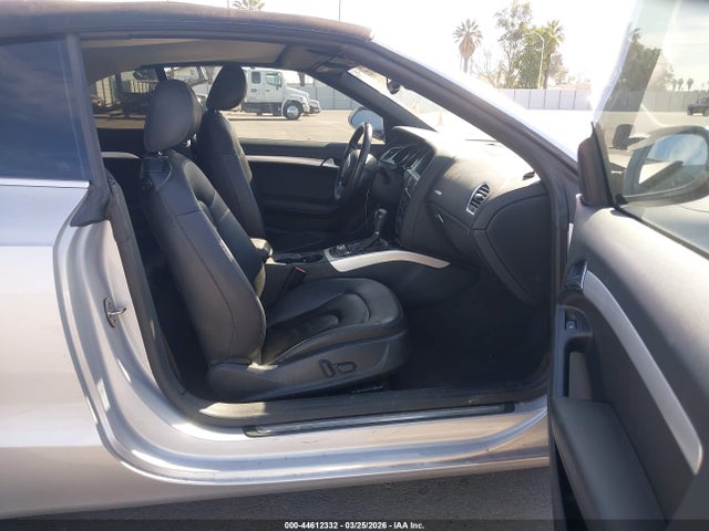 2011 Audi A5 2.0t Premium მანქანა იყიდება აუქციონზე, vin: WAULFAFH3BN012743, აუქციონის ნომერი: 44612332
