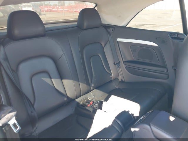 2011 Audi A5 2.0t Premium მანქანა იყიდება აუქციონზე, vin: WAULFAFH3BN012743, აუქციონის ნომერი: 44612332