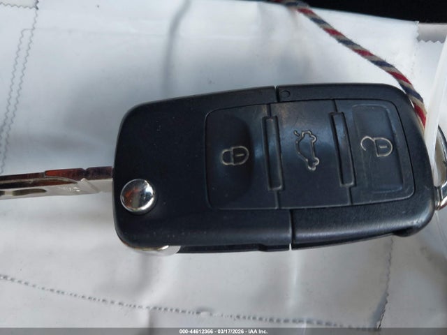 2008 Volkswagen Rabbit S მანქანა იყიდება აუქციონზე, vin: WVWDB71K88W276634, აუქციონის ნომერი: 44612366