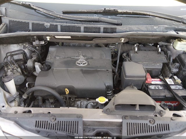 5TDKK3DC1FS660207 Toyota Sienna Le 8 Passenger