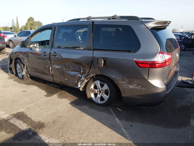 5TDKK3DC1FS660207 Toyota Sienna Le 8 Passenger