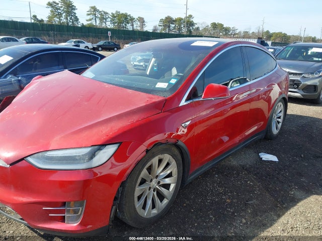 Tesla Model X 60d/70d/75d/90d/p100d 2016 5YJXCBE20GF013287 Image 2