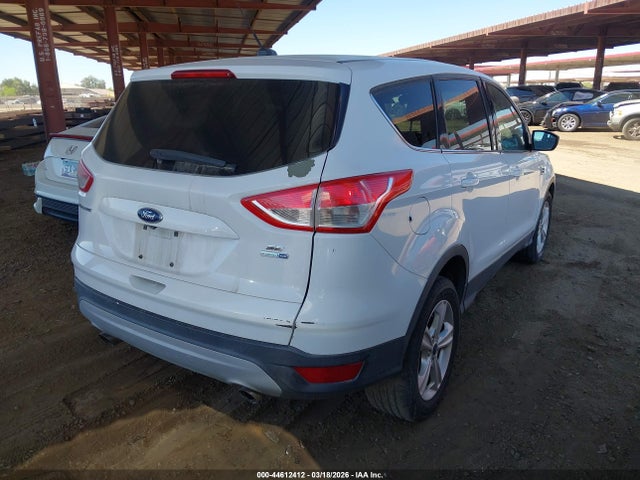 1FMCU9GX8FUA25962 Ford ESCAPE SE