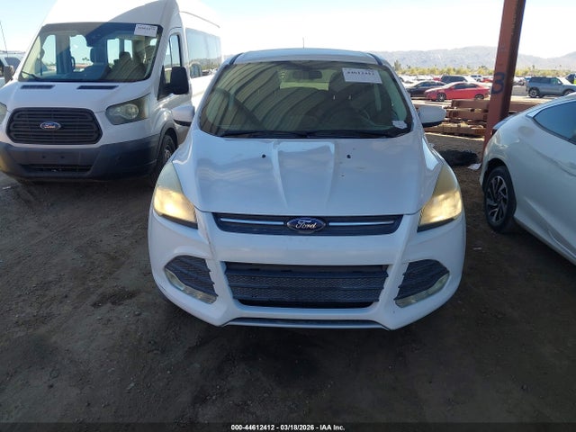1FMCU9GX8FUA25962 Ford ESCAPE SE