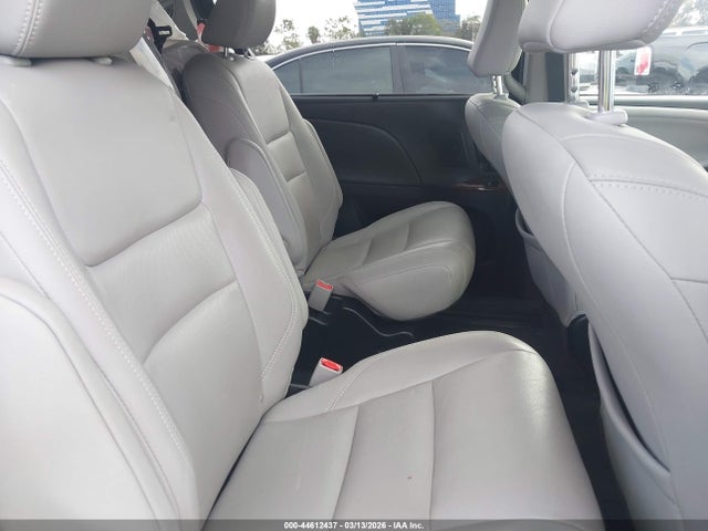 2019 TOYOTA SIENNA 5TDDZ3DC4KS220643 Photo 7