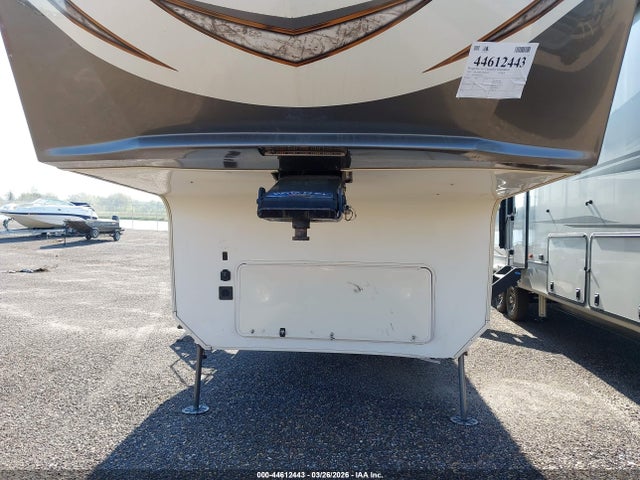 Grand Design Other 2018 573FS4329J1109151 Image 10