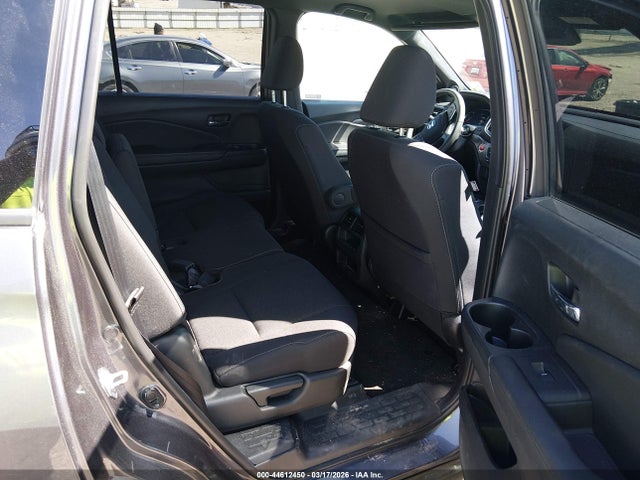 5FNYF8H21MB001770 Honda Passport Awd Sport