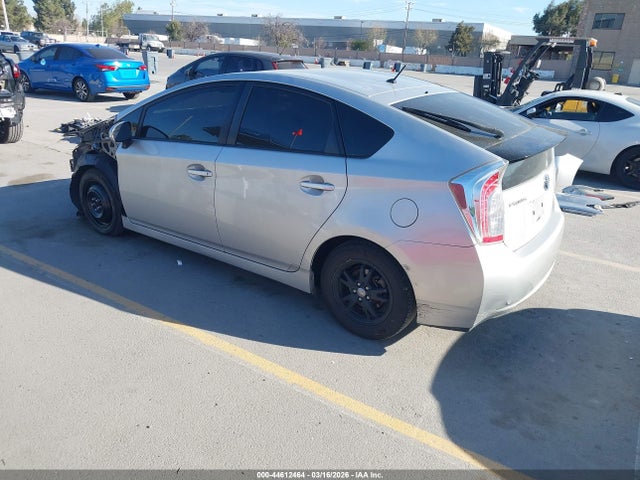 Toyota Prius Two 2015 JTDKN3DU8F1879274 Image 3