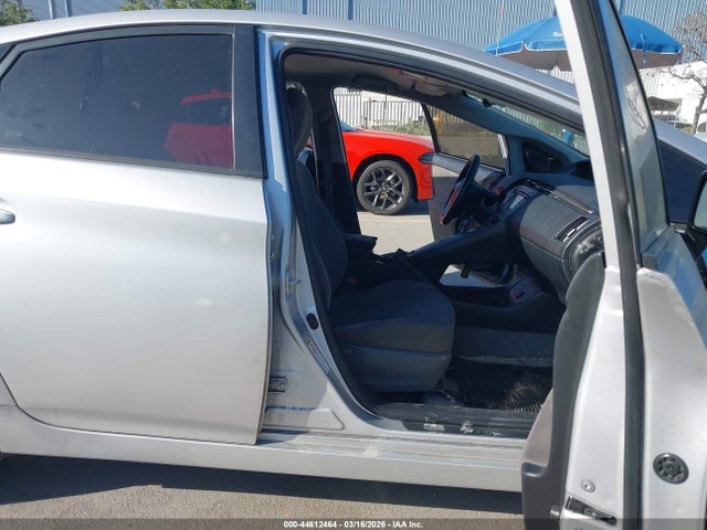 Toyota Prius Two 2015 JTDKN3DU8F1879274 Image 5