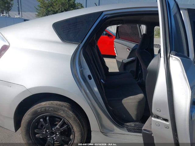 Toyota Prius Two 2015 JTDKN3DU8F1879274 Image 8