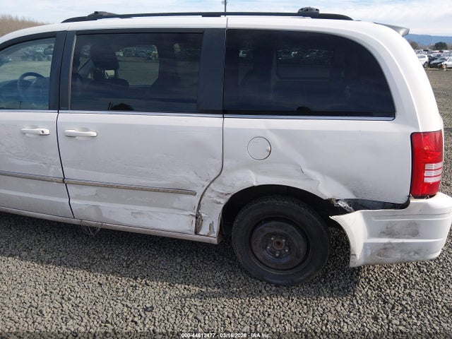 2009 CHRYSLER TOWN & COUNTRY 2A8HR54119R663646 Photo 5