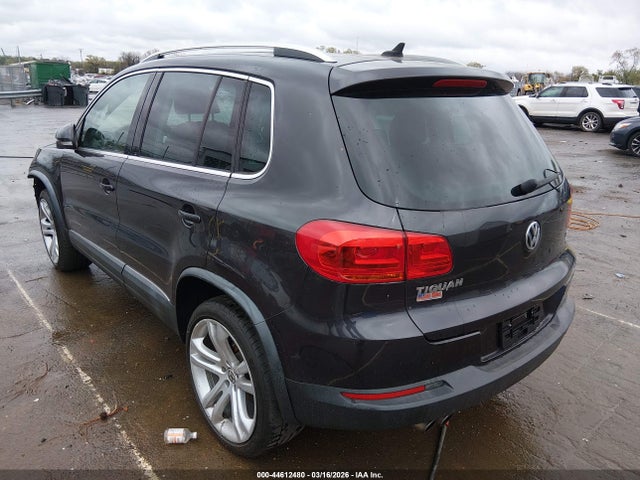 2016 VOLKSWAGEN TIGUAN WVGAV7AX9GW589563 Photo 2