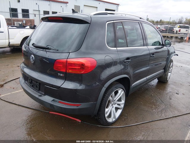 2016 VOLKSWAGEN TIGUAN WVGAV7AX9GW589563 Photo 3