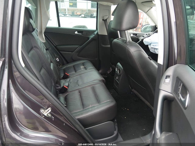 2016 VOLKSWAGEN TIGUAN WVGAV7AX9GW589563 Photo 7