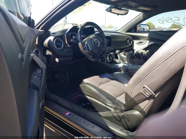 2019 CHEVROLET CAMARO 1G1FH1R74K0104396 Photo 4