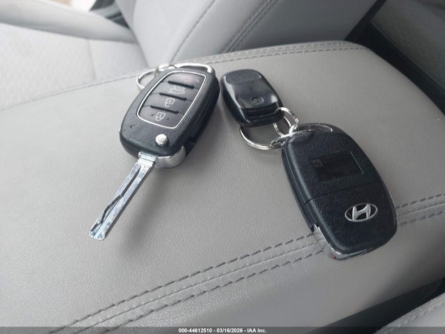 Hyundai TUCSON SE 2019 KM8J2CA44KU952332 Image 11