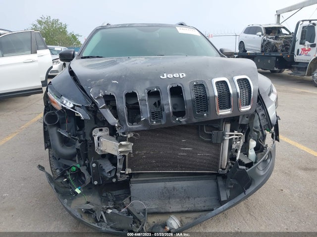 44612523 :رقم المزاد ، 1C4PJLCS4HW578945 vin ، 2017 Jeep Cherokee Latitude Fwd مزاد بيع
