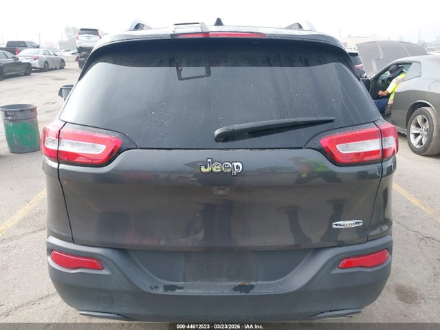 44612523 :رقم المزاد ، 1C4PJLCS4HW578945 vin ، 2017 Jeep Cherokee Latitude Fwd مزاد بيع