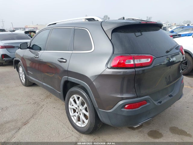 2017 JEEP CHEROKEE 1C4PJLCS4HW578945 Photo 2
