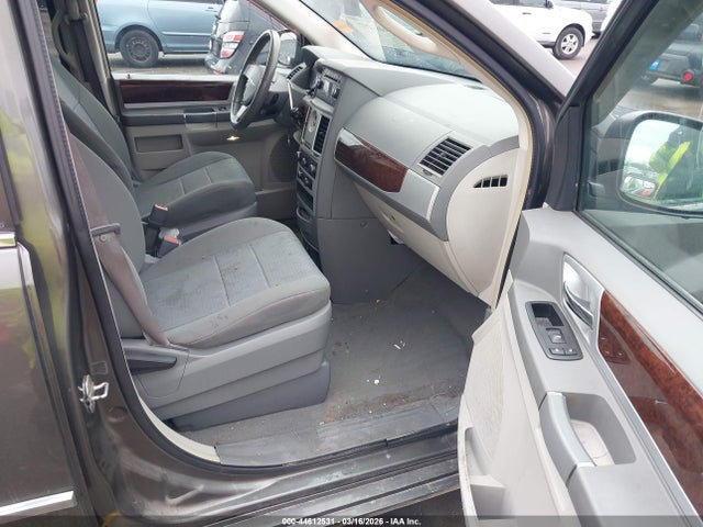 Продажа на аукционе авто 2010 Chrysler Town & Country Touring, vin: 2A4RR5D14AR375419, номер лота: 44612531