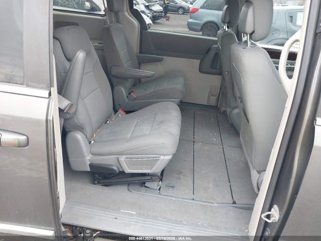 Продажа на аукционе авто 2010 Chrysler Town & Country Touring, vin: 2A4RR5D14AR375419, номер лота: 44612531