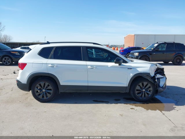 2022 Volkswagen Taos 1.5t S მანქანა იყიდება აუქციონზე, vin: 3VVAX7B25NM049126, აუქციონის ნომერი: 44612575