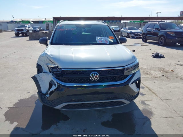 2022 Volkswagen Taos 1.5t S მანქანა იყიდება აუქციონზე, vin: 3VVAX7B25NM049126, აუქციონის ნომერი: 44612575