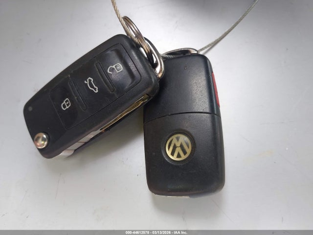 WVGAV7AX8HK015674 Volkswagen Tiguan 2.0t/2.0t S
