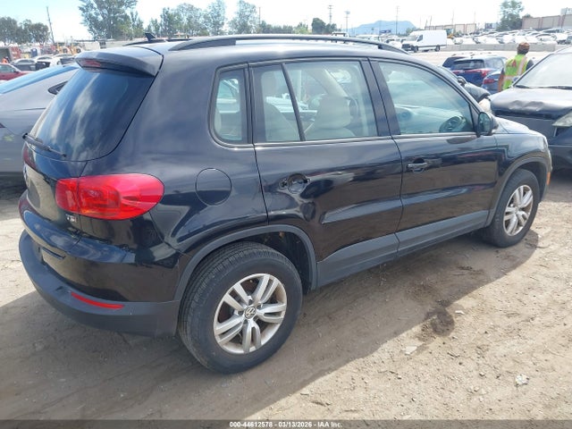 WVGAV7AX8HK015674 Volkswagen Tiguan 2.0t/2.0t S