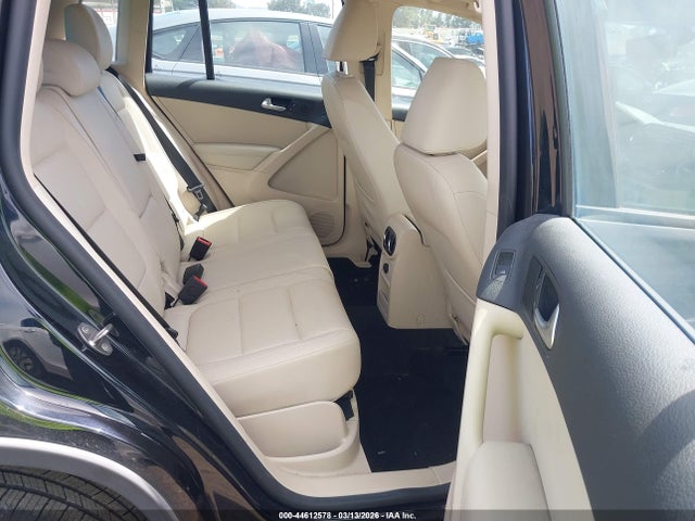 WVGAV7AX8HK015674 Volkswagen Tiguan 2.0t/2.0t S
